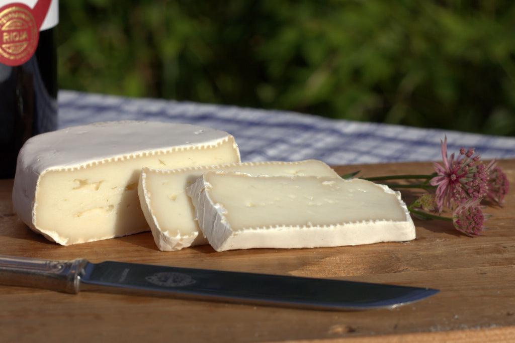 Löt Gårdsmejeriet Getbrie - Goat Brie - 160g-Swedishness