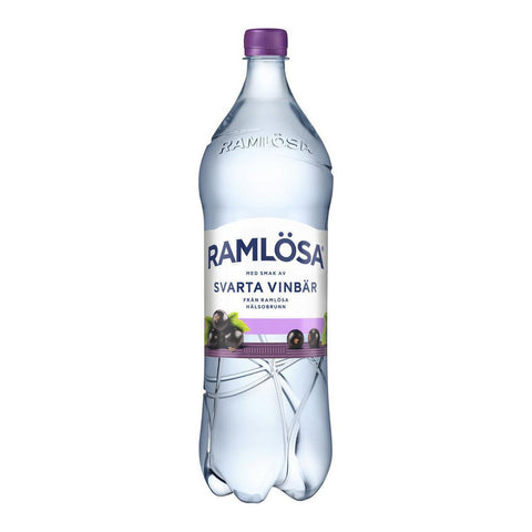 Ramlösa Kolsyrat Vatten Svart Vinbär - Carbonated Water Black Currant 1,5 l-Swedishness