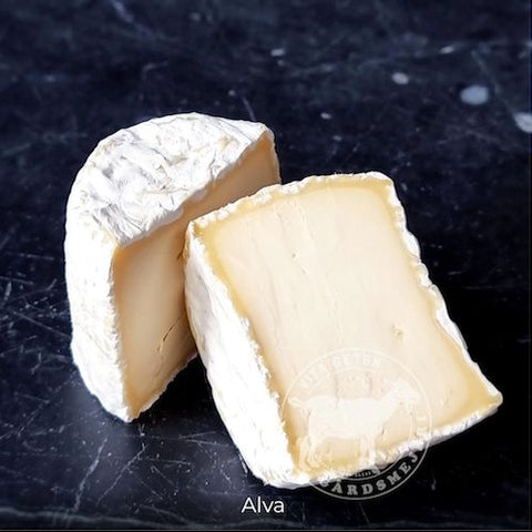 Vita Geten Gårdsmejeri Alva, vitmögelost - whitemold cheese 225g-Swedishness